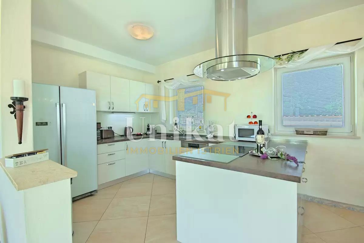 Luksuzna vila s fantastičnim pogledom na morje